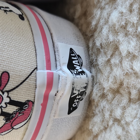 Rare Vans X Disney Minnie Mouse Slip-on Sneakers 🖤🐭💗 - Picture 7 of 16